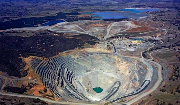 Mining pit